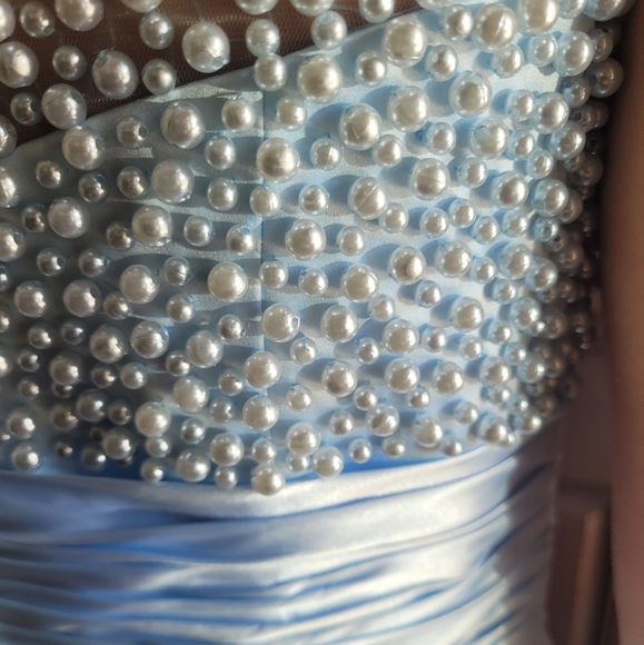 One of a Kind Interview Dress - Picture 3 of 3